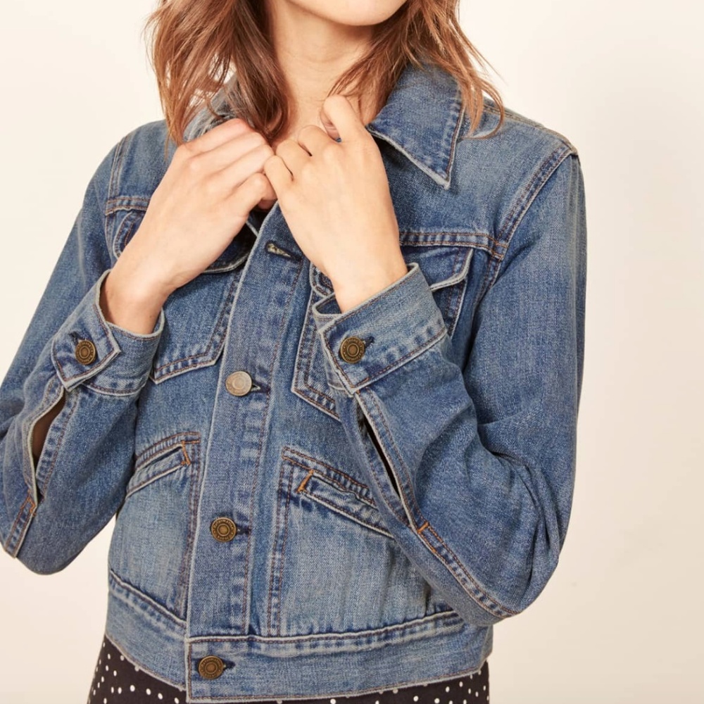 Reformation Dixon Denim Jacket in Sequoia Wash - Picture 3 of 8